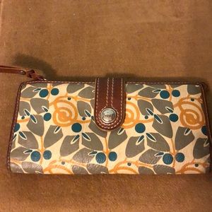 Fossil wallet